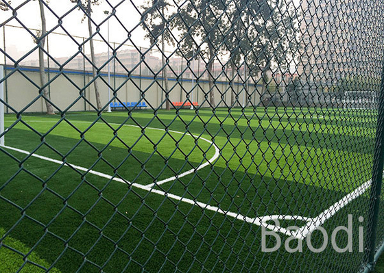 Alcali del recinto rivestito del collegamento a catena del PVC di verde del acciaio al carbonio anti per il campo sportivo