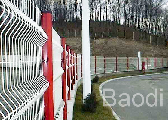 Sicurezza affidabile del recinto saldata bianco della rete metallica per protezioni a macchina 2.4m x 3m