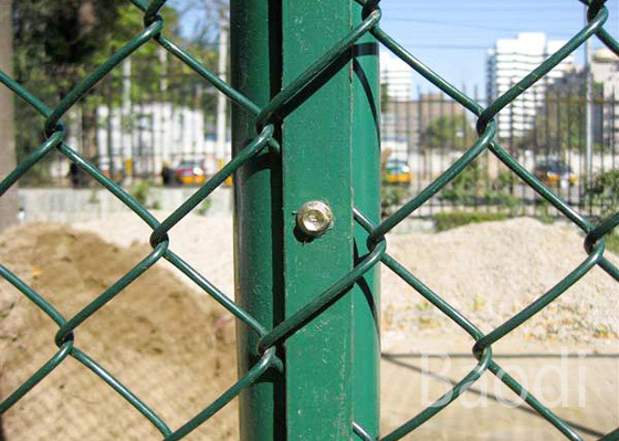 Il PVC ha ricoperto lo schermo del tessuto del recinto del collegamento a catena di struttura rotonda ditta/della posta