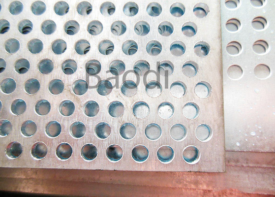Foro rotondo dei pannelli perforati del metallo del acciaio al carbonio, piatto perforato dell'acciaio inossidabile