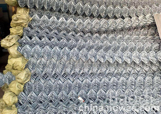 Cavo tessuto galvanizzato del acciaio al carbonio del recinto della maglia del collegamento a catena con i fori del diamante