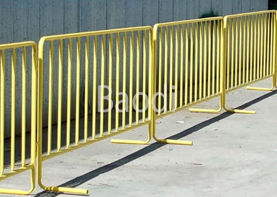 Recinto temporaneo della maglia ricoperto vinile giallo per l'avvenimento sportivo installato facilmente