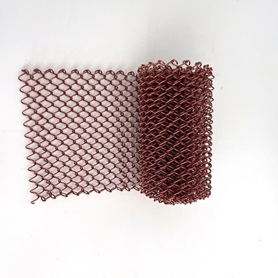 Le tende a maglia in alluminio sono la soluzione decorativa perfetta per spazi moderni e contemporanei