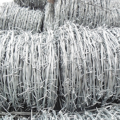 Fence di sicurezza galvanizzata filo spinato per l'agricoltura e l'industria 1.6 mm di diametro filo spinato punto 4 di lunga durata