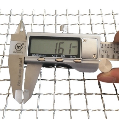 Twill Weave Protecting Mesh Custom Size Woven Grill Netting Galvanizzato Marino Crimped Wire Mesh per Scala