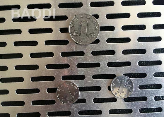 Lo schermo scanalato 3.5mm della protezione del foro ha perforato la maglia di alluminio