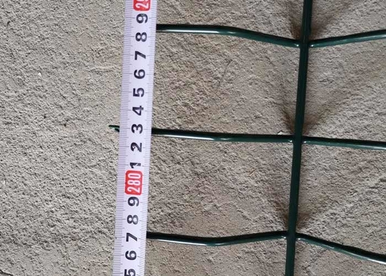Il giardino 6mm ha galvanizzato il cavo saldato Mesh Fence Peach Post